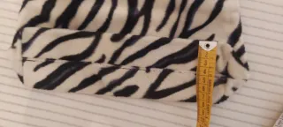 Bolso de mano estampado cebra