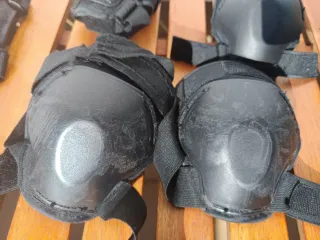 Patinete freestyle azul y negro + protecciónes