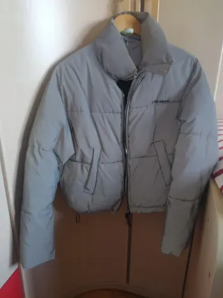 Cazadora reflectante gris