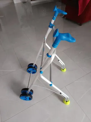 andador tacatá como nuevo poco uso y siempre dent.