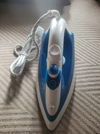 Plancha Moulinex Inicio 30 NUEVA PERO SIN CAJA