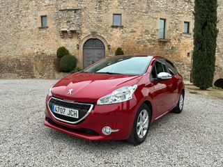PEUGEOT 208 STYLE
