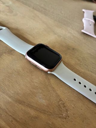 AppleWatch SE 1ª gen 38 mm Oro Rosa + 7 correas