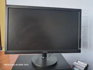 PC completo. Monitor, torre, altavoz, teclado, rat