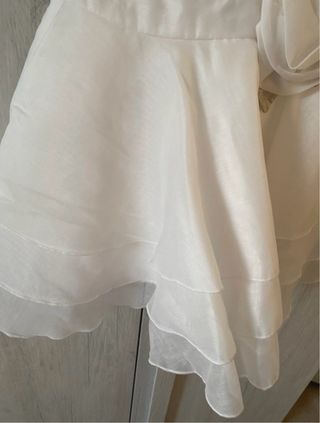 Vestito da cerimonia bianco con fiore