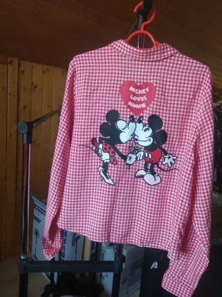 Camisa Disney cuadros rojos Talla L