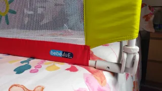 Barrera anticaídas para cama infantil