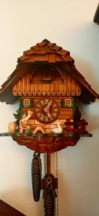 Orologio a cucù in legno