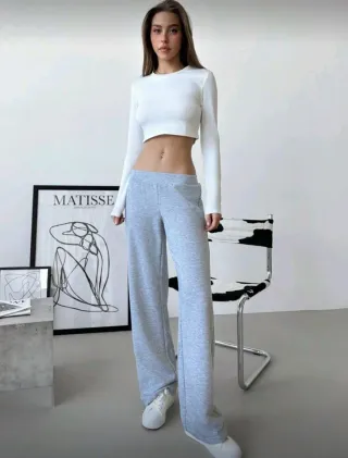 Pantalón chándal gris con estrellas