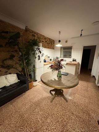 Mesa redonda de madera maciza