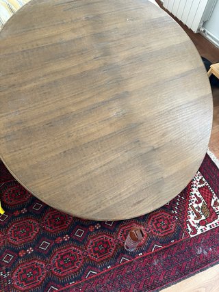 Mesa redonda de madera maciza