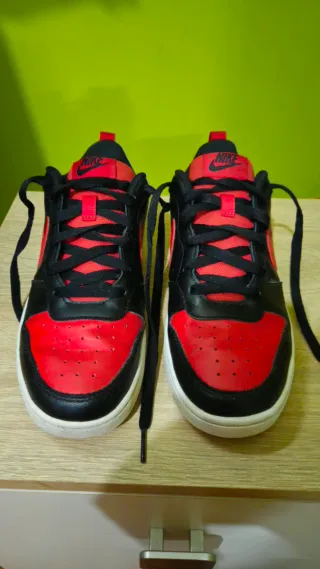 Zapatillas Nike Rojas y Negras