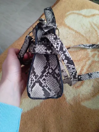 Bolso estampado piel de serpiente