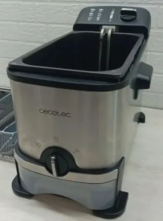 Cecotec Freidora con Depósito CleanFry 3000