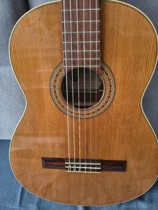 Guitarra Prudencio Sáez modelo 61 "annèes 60".