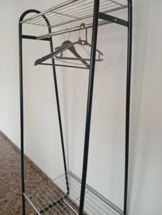 Perchero burro de hierro negro y plateado.Burriana