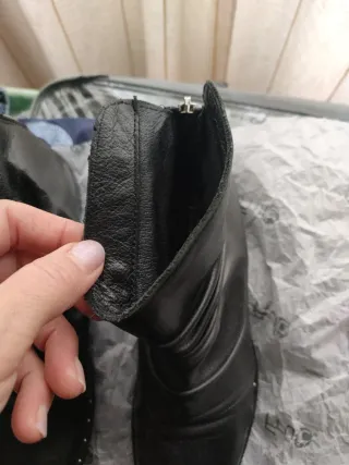 Stivaletti donna in pelle nera