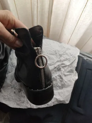 Stivaletti donna in pelle nera