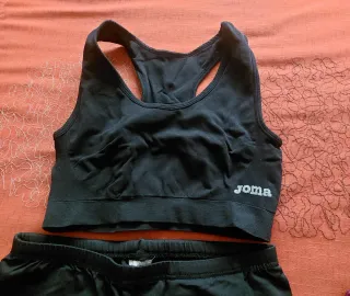 Conjunto Joma running top y shorts