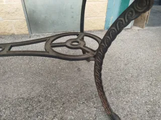 Mesa de hierro y madera exterior