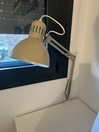 Lámpara flexo TERTIAL IKEA beige/gris