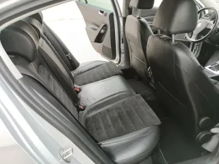 Volkswagen Passat 2.0 TDI 140 HIGHLINE DSG