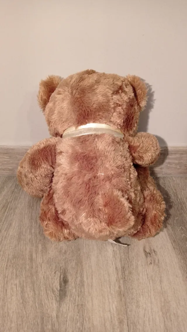 Peluche osito marrón con lazo
