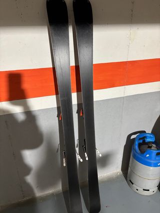 Esquís Salomon XDRIVE 170cm con fijaciones