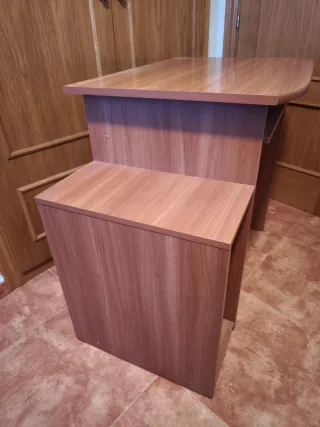Escritorio de madera
