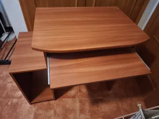 Escritorio de madera