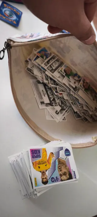 Cromos de fútbol para intercambio