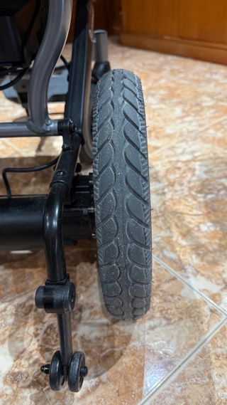 Silla de ruedas eléctrica BASIC COMPACT ULTRALIGHT