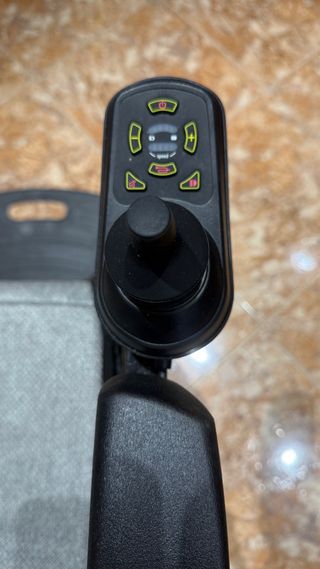 Silla de ruedas eléctrica BASIC COMPACT ULTRALIGHT