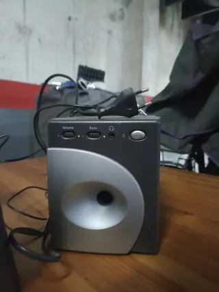 Altavoces PC Genius Beige