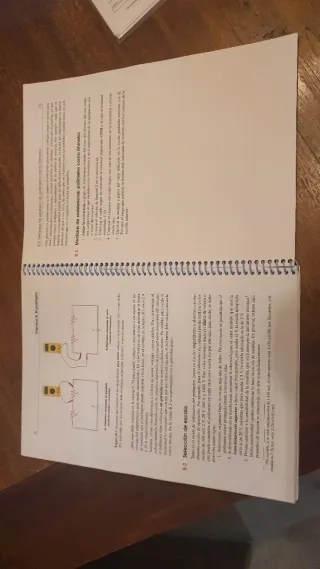 Guiones de Prácticas de Física.