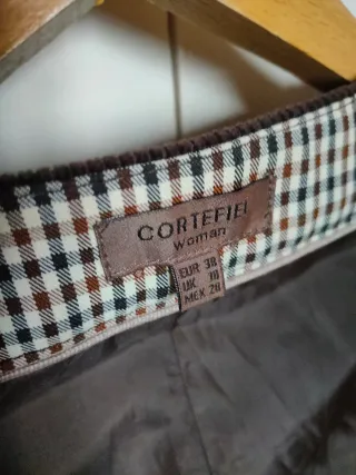 Falda de pana marrón