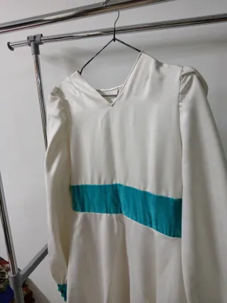 Vestido largo blanco con banda turquesa Talla M