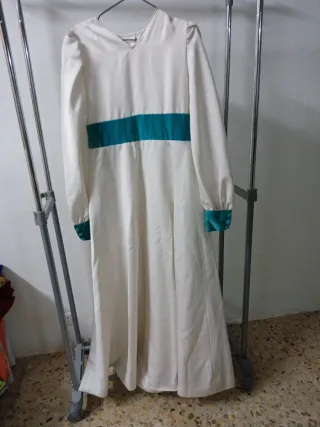 Vestido largo blanco con banda turquesa Talla M