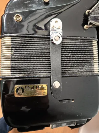 Acordeón Hohner Verdi II N 96 bajos