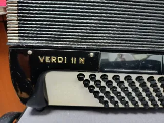 Acordeón Hohner Verdi II N 96 bajos