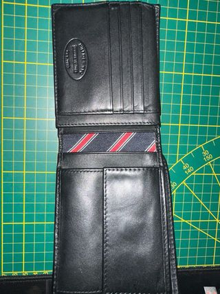 Cartera Tommy Hilfiger Negra