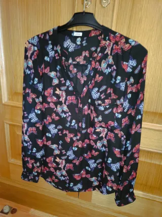 Blusa Pimkie Mariposas Multicolor Talla M