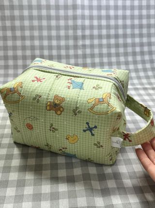 Neceser acolchado hecho a mano