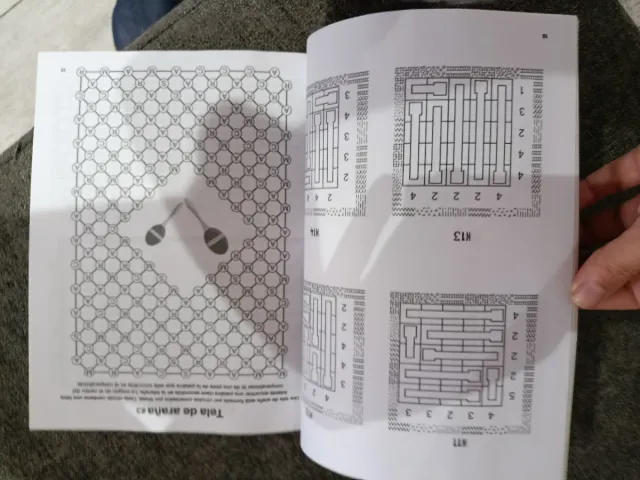 Libro de actividades para adolescentes: 180 Eni...