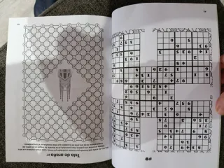 Libro de actividades para adolescentes: 180 Eni...