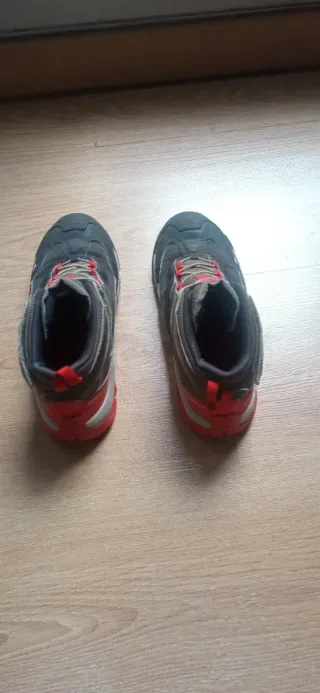 Botas montaña trekking niños talla 32