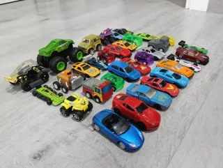 Lote 33 coches de juguete