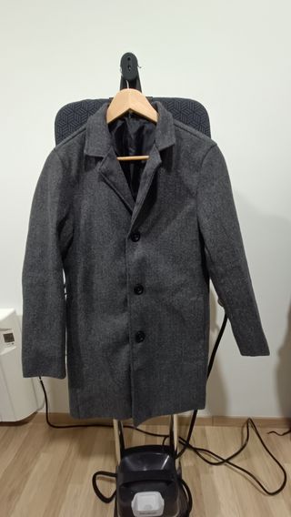 Abrigo gris oscuro, talla M pequeña