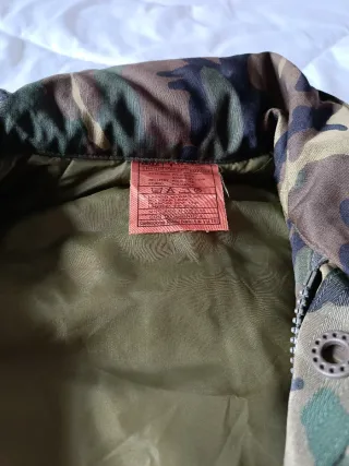 Chaquetón de campaña militar