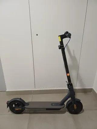 Patinete Eléctrico Xiaomi Mi Scooter 365
